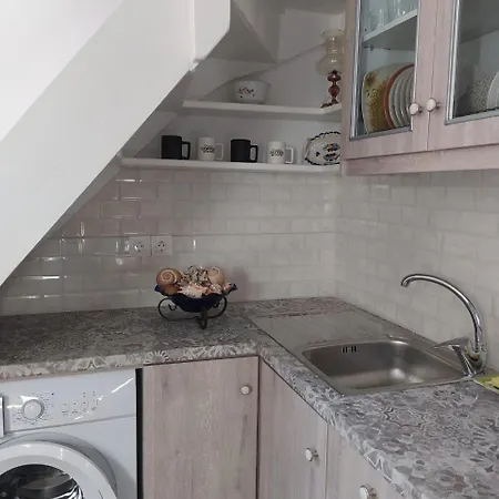 Apartment Small At The Plane Tree Of The Square *