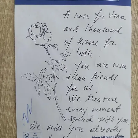 Small Home Of The Square Σπιτάκι Της Πλατείας