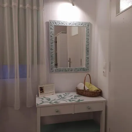 Apartment Small At The Plane Tree Of The Square *